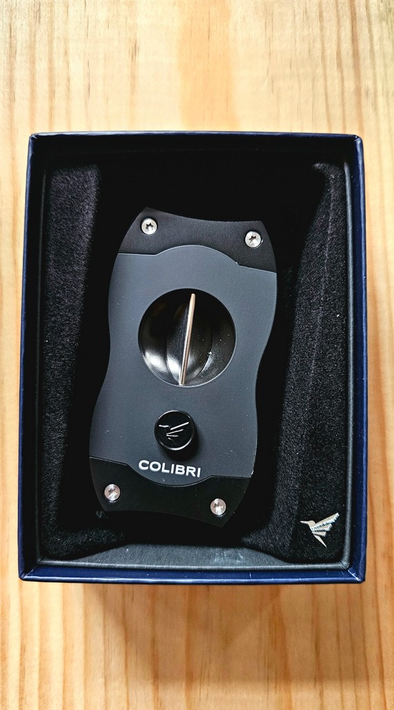 Colibri V-Cut Cigar Cutter Black CU300T1